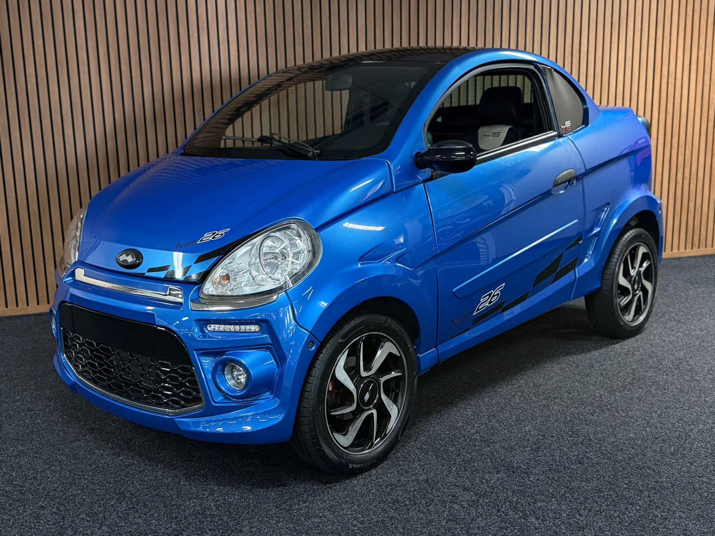 Ligier JSRC Coupe Sport | 8 PS leiser DCI Motor | Rückfahrkamera | 45 km/h | Rückfahrkamera | Innerhalb 250 KM Kostenlose Lieferung | Mopedauto | Leichtmobile