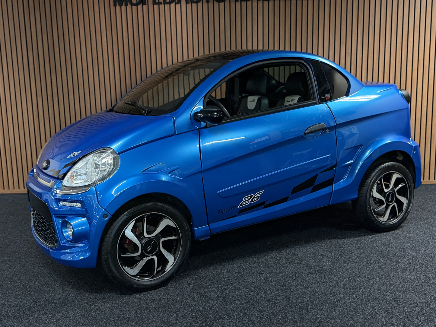 Ligier JSRC Coupe Sport | 8 PS leiser DCI Motor | Rückfahrkamera | 45 km/h | Rückfahrkamera | Innerhalb 250 KM Kostenlose Lieferung | Mopedauto | Leichtmobile
