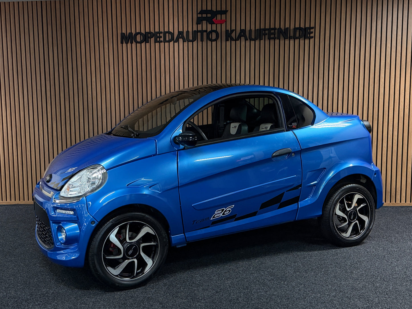 Ligier JSRC Coupe Sport | 8 PS leiser DCI Motor | Rückfahrkamera | 45 km/h | Rückfahrkamera | Innerhalb 250 KM Kostenlose Lieferung | Mopedauto | Leichtmobile
