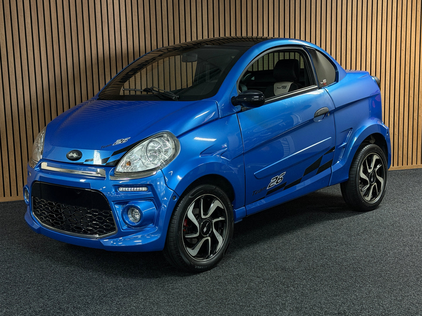 Ligier JSRC Coupe Sport | 8 PS leiser DCI Motor | Rückfahrkamera | 45 km/h | Rückfahrkamera | Innerhalb 250 KM Kostenlose Lieferung | Mopedauto | Leichtmobile