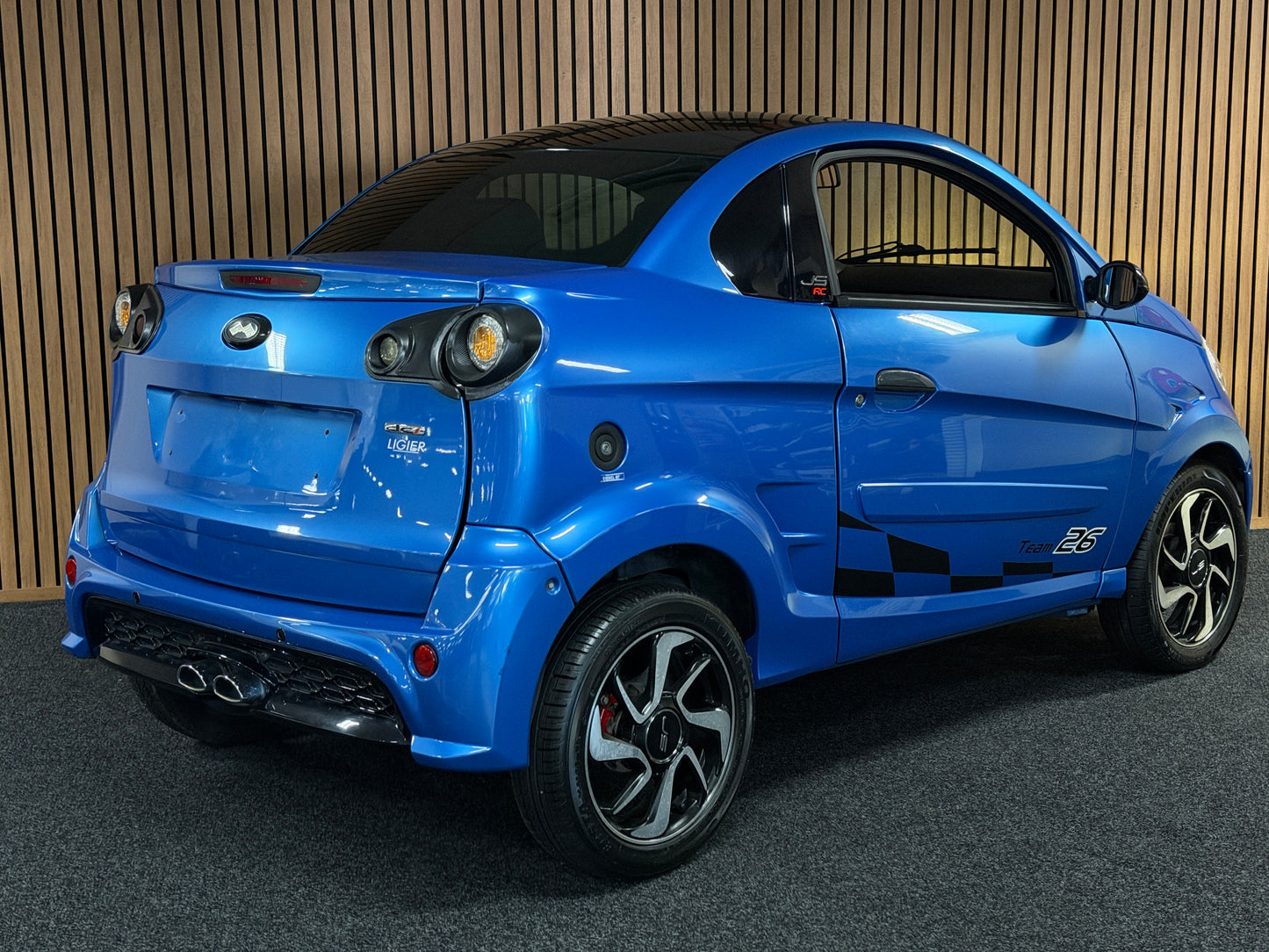Ligier JSRC Coupe Sport | 8 PS leiser DCI Motor | Rückfahrkamera | 45 km/h | Rückfahrkamera | Innerhalb 250 KM Kostenlose Lieferung | Mopedauto | Leichtmobile