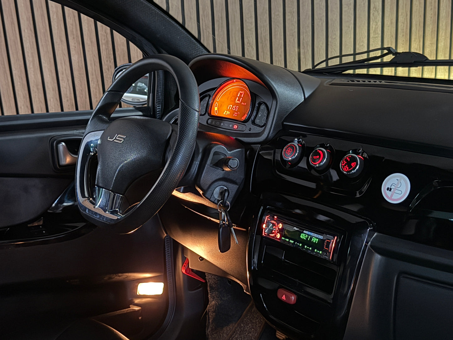 Ligier JSRC Coupe Sport | 8 PS leiser DCI Motor | Rückfahrkamera | 45 km/h | Rückfahrkamera | Innerhalb 250 KM Kostenlose Lieferung | Mopedauto | Leichtmobile