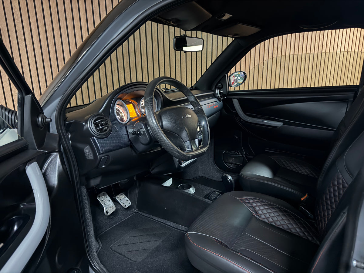 Ligier JS50 Sport Ultimate | KLIMA | Servo | Nardo Grau |  8 PS leiser DCI motor | Rückfahrkamera | 45 km/h | Innerhalb 250 KM Kostenlose Lieferung | Mopedauto | Leichtmobile