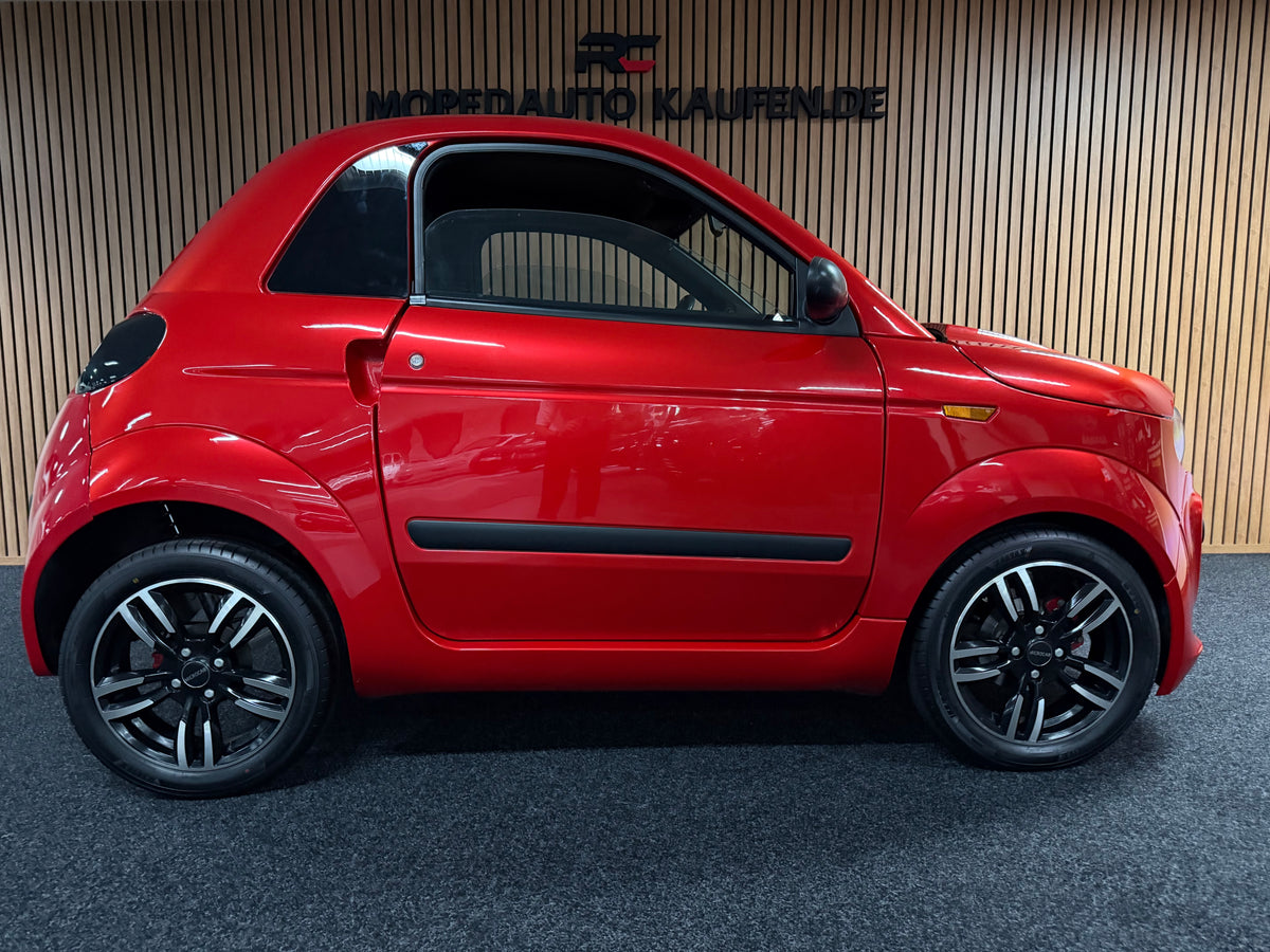 Microcar Dué Pack 2023 | Servo | 8 PS leiser DCI motor | Rückfahrkamera | 45 km/h | Innerhalb 250 KM Kostenlose Lieferung | Mopedauto | Leichtmobile