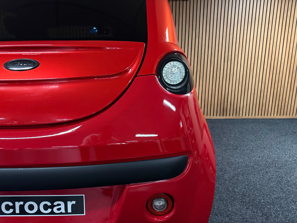 Microcar Dué Pack 2023 | Servo | 8 PS leiser DCI motor | Rückfahrkamera | 45 km/h | Innerhalb 250 KM Kostenlose Lieferung | Mopedauto | Leichtmobile