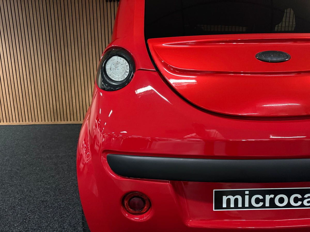 Microcar Dué Pack 2023 | Servo | 8 PS leiser DCI motor | Rückfahrkamera | 45 km/h | Innerhalb 250 KM Kostenlose Lieferung | Mopedauto | Leichtmobile