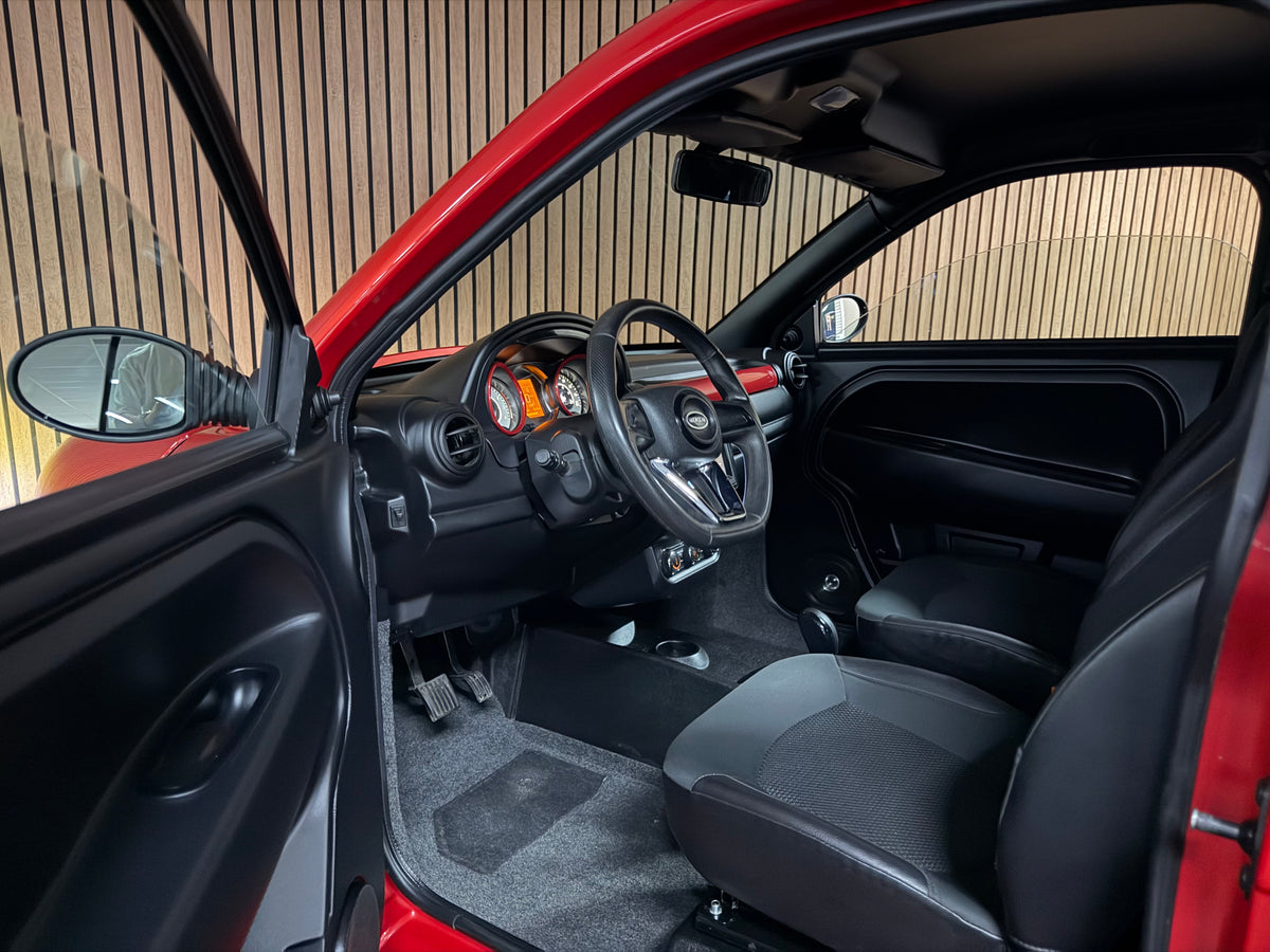 Microcar Dué Pack 2023 | Servo | 8 PS leiser DCI motor | Rückfahrkamera | 45 km/h | Innerhalb 250 KM Kostenlose Lieferung | Mopedauto | Leichtmobile
