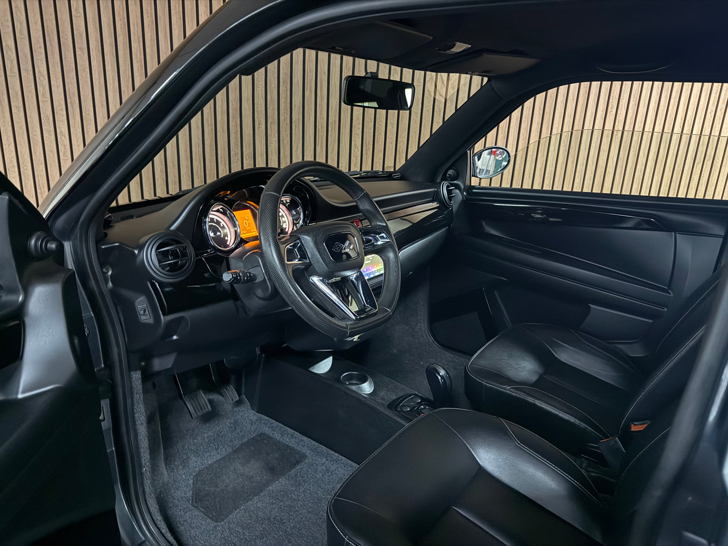 Ligier JS50 L Sport | 8 PS Motor | 45 km/h | Rückfahrkamera | Innerhalb 250 KM Kostenlose Lieferung | Mopedauto | Leichtmobile