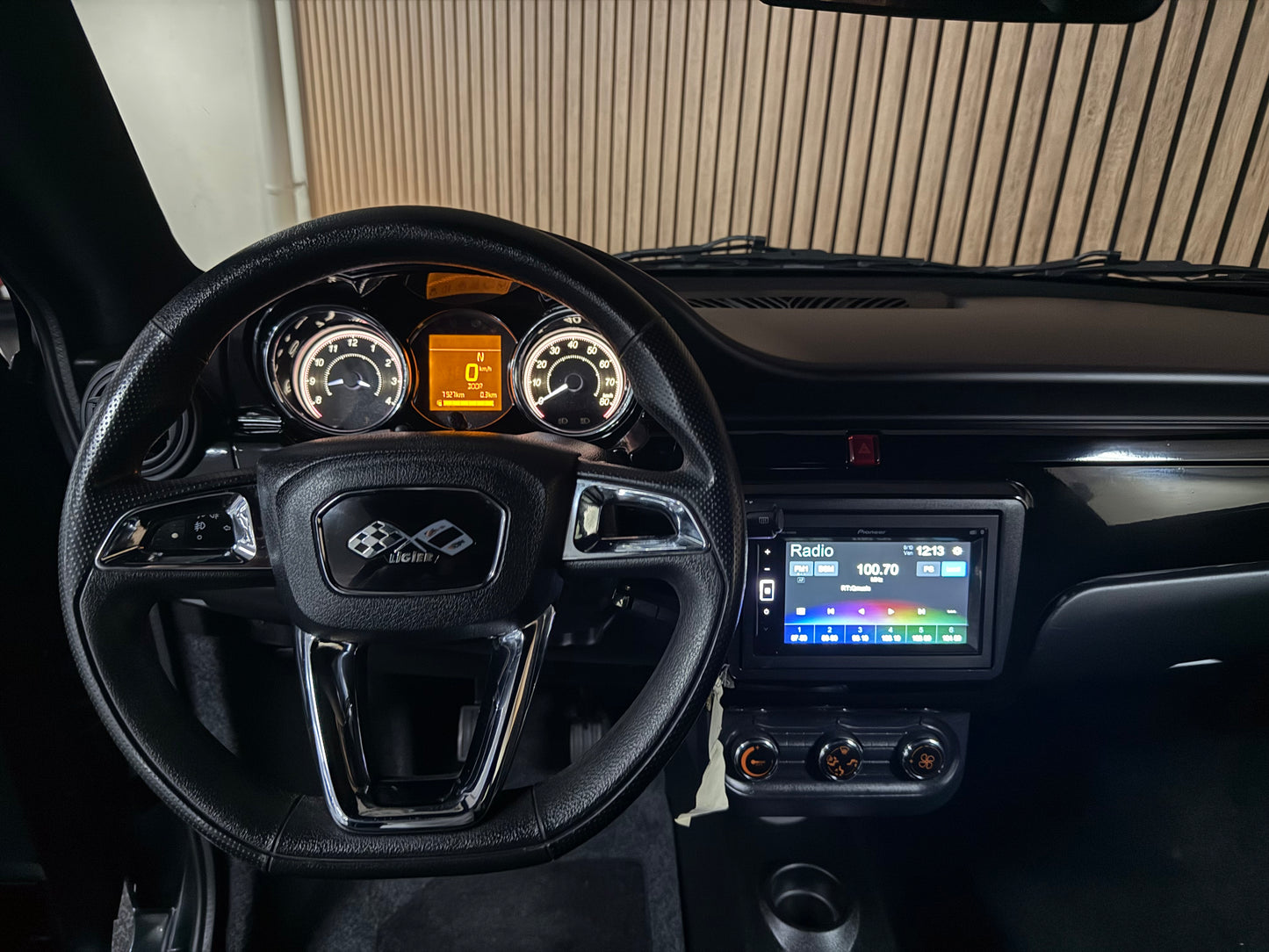 Ligier JS50 L Sport | 8 PS Motor | 45 km/h | Rückfahrkamera | Innerhalb 250 KM Kostenlose Lieferung | Mopedauto | Leichtmobile