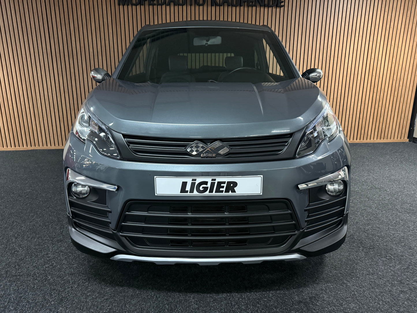 Ligier JS60 Sport | Servolenkung | 8 PS leiser DCI Motor | 45 km/h | Rückfahrkamera | Innerhalb 250 KM Kostenlose Lieferung | Mopedauto | Leichtmobile