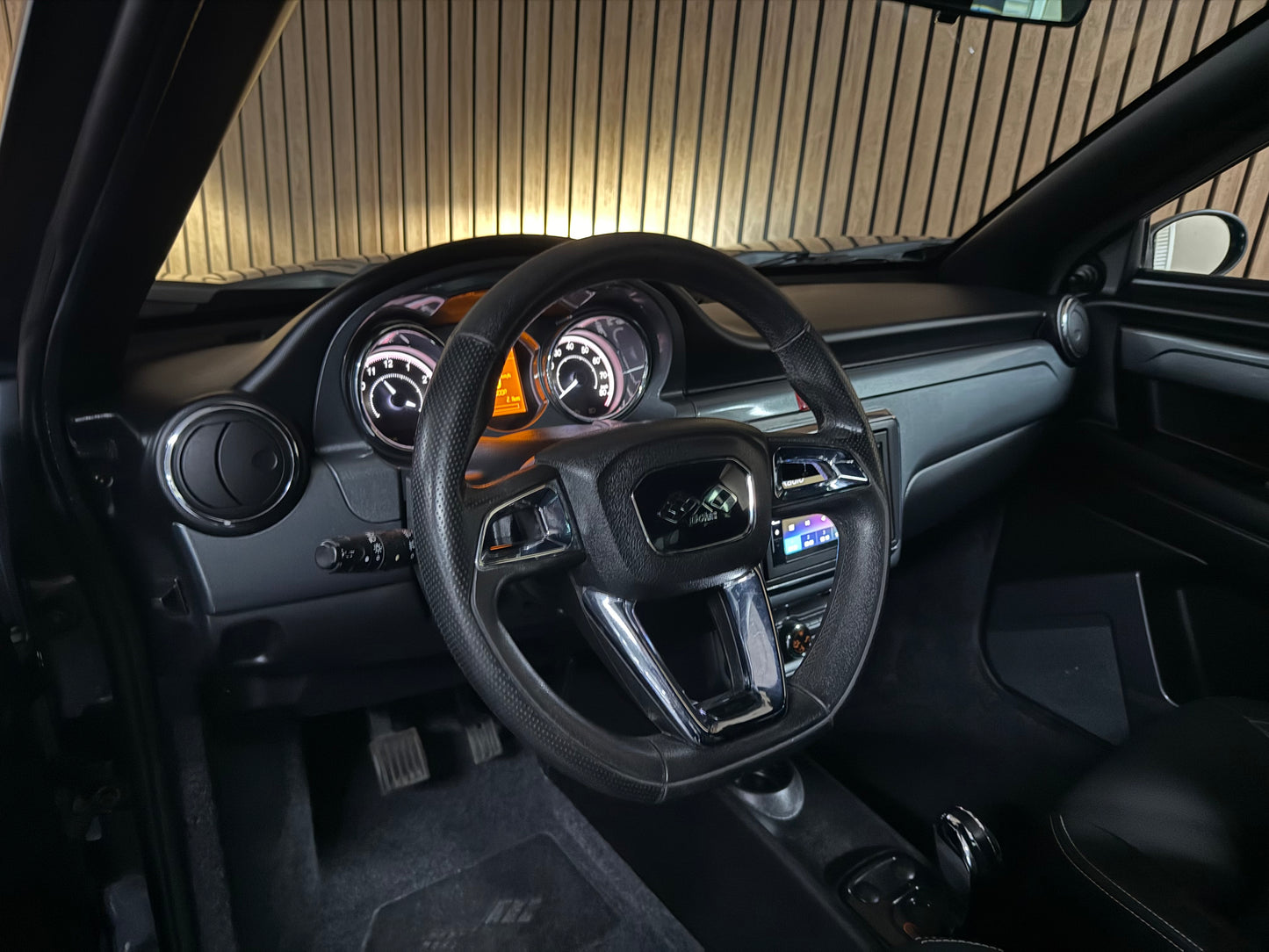 Ligier JS60 Sport | Servolenkung | 8 PS leiser DCI Motor | 45 km/h | Rückfahrkamera | Innerhalb 250 KM Kostenlose Lieferung | Mopedauto | Leichtmobile