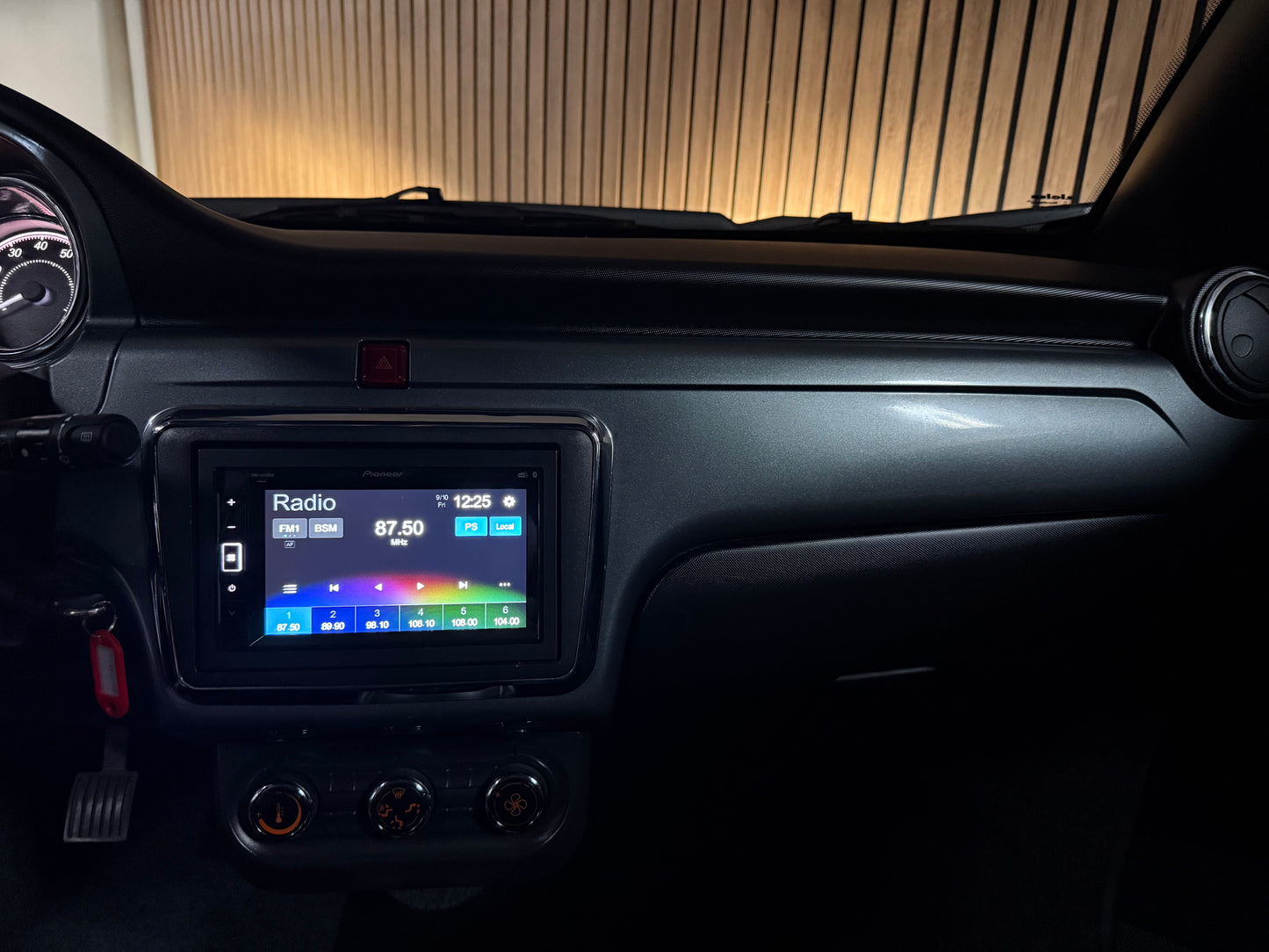 Ligier JS60 Sport | Servolenkung | 8 PS leiser DCI Motor | 45 km/h | Rückfahrkamera | Innerhalb 250 KM Kostenlose Lieferung | Mopedauto | Leichtmobile