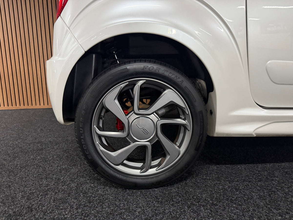 Ligier JS50 Sport Elegance | 8 PS | 45 km/h | Innerhalb 250 KM Kostenlose Lieferung | Mopedauto | Leichtmobile