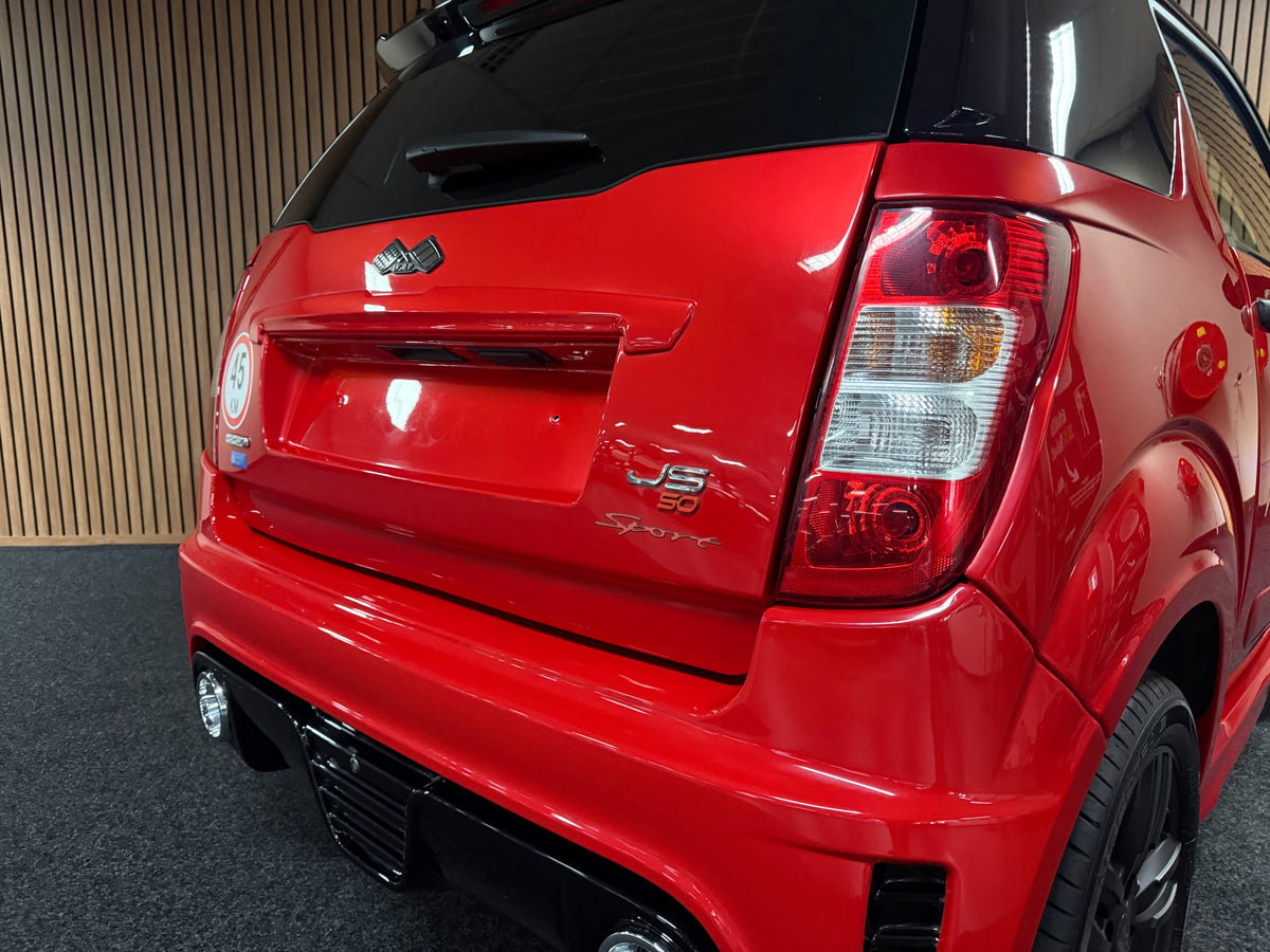 Ligier JS 50 Sport Rot | KLIMA | Servo | 8 PS leiser DCI Motor | Rückfahrkamera | 45 km/h | Innerhalb 250 KM Kostenlose Lieferung | Mopedauto | Leichtmobile