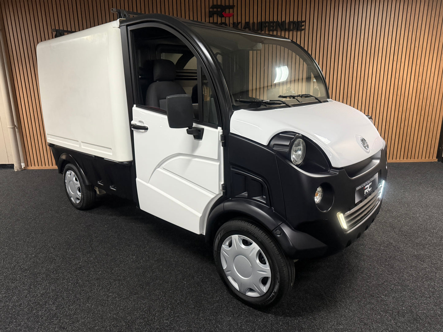 Aixam D-Truck Kastenwagen | 8 PS Motor | 45 km/h | Rückfahrkamera | Innerhalb 250 KM Kostenlose Lieferung | Mopedauto | Leichtmobile