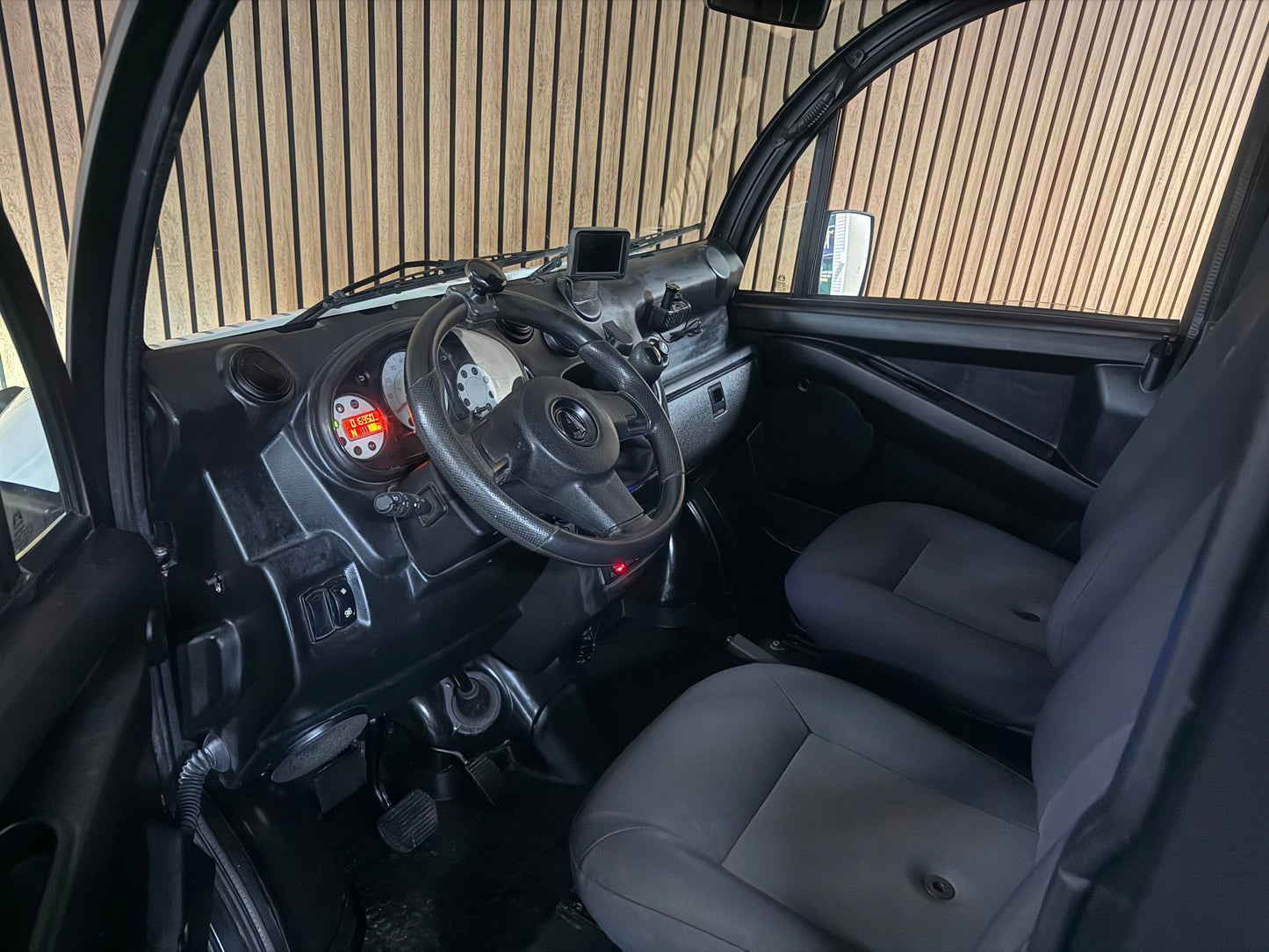 Aixam D-Truck Kastenwagen | 8 PS Motor | 45 km/h | Rückfahrkamera | Innerhalb 250 KM Kostenlose Lieferung | Mopedauto | Leichtmobile