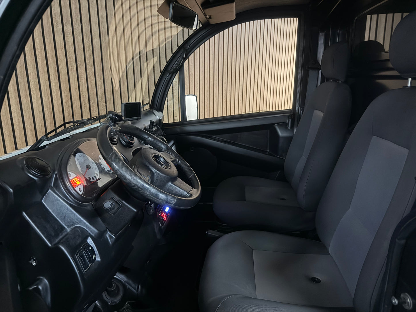 Aixam D-Truck Kastenwagen | 8 PS Motor | 45 km/h | Rückfahrkamera | Innerhalb 250 KM Kostenlose Lieferung | Mopedauto | Leichtmobile