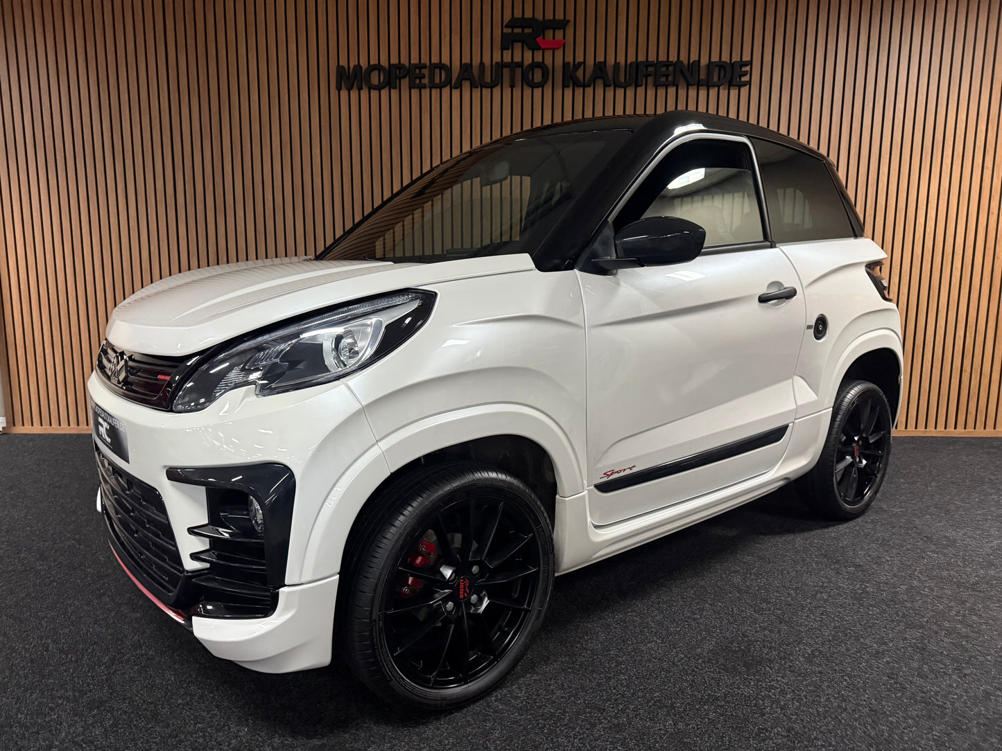 Ligier JS60 Sport Ultimate | Servolenkung | 8 PS leiser DCI Motor | 45 km/h | Rückfahrkamera | Innerhalb 250 KM Kostenlose Lieferung | Mopedauto | Leichtmobile