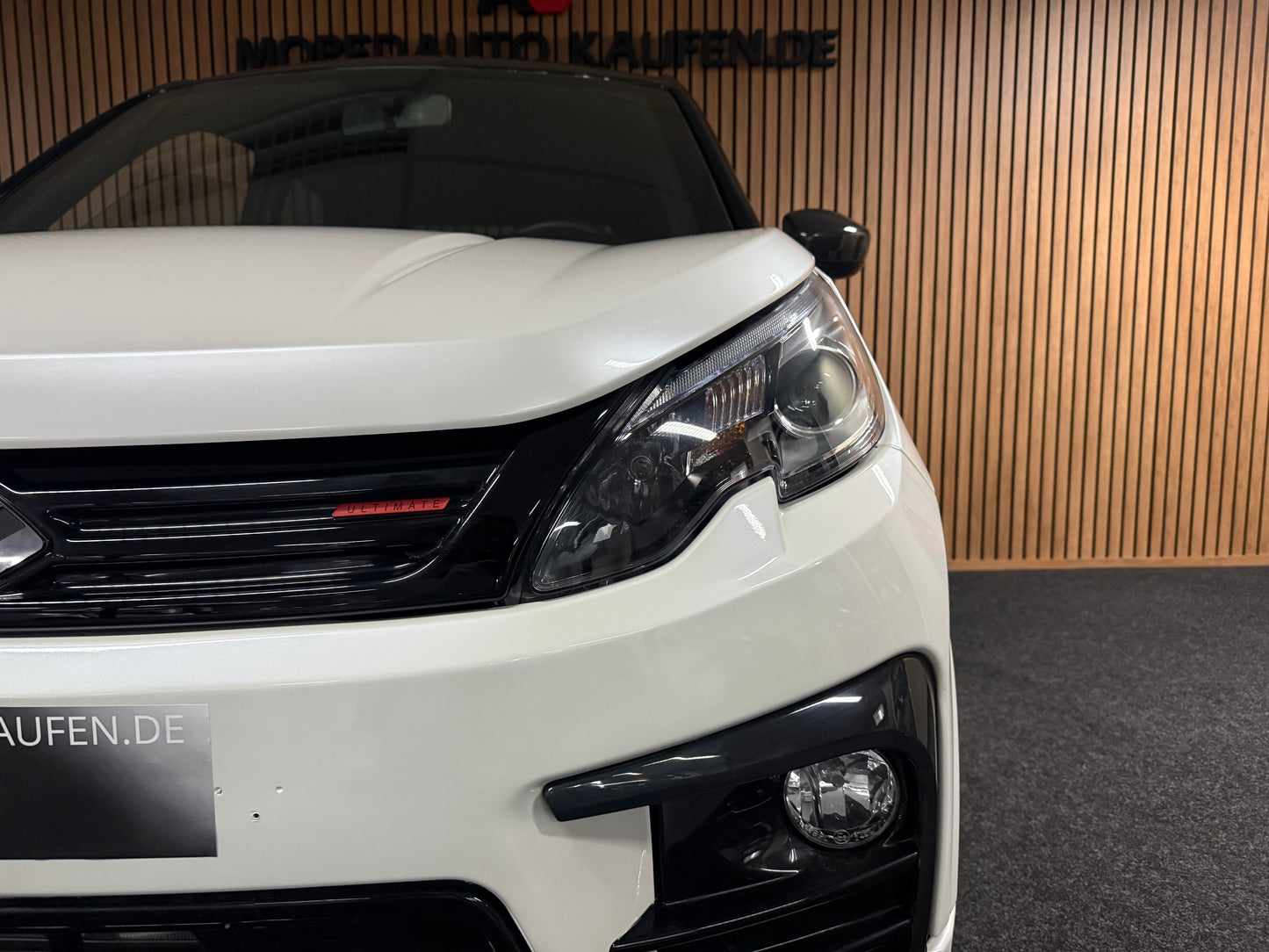 Ligier JS60 Sport Ultimate | Servolenkung | 8 PS leiser DCI Motor | 45 km/h | Rückfahrkamera | Innerhalb 250 KM Kostenlose Lieferung | Mopedauto | Leichtmobile