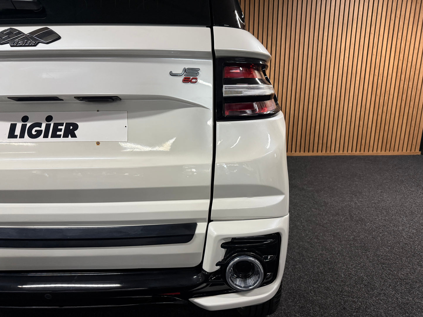 Ligier JS60 Sport Ultimate | Servolenkung | 8 PS leiser DCI Motor | 45 km/h | Rückfahrkamera | Innerhalb 250 KM Kostenlose Lieferung | Mopedauto | Leichtmobile