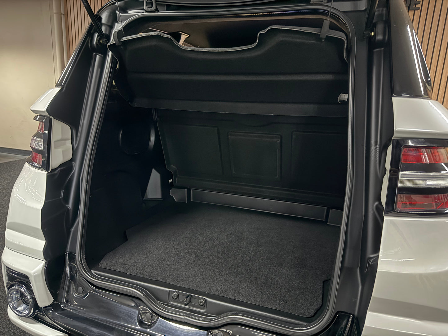 Ligier JS60 Sport Ultimate | Servolenkung | 8 PS leiser DCI Motor | 45 km/h | Rückfahrkamera | Innerhalb 250 KM Kostenlose Lieferung | Mopedauto | Leichtmobile