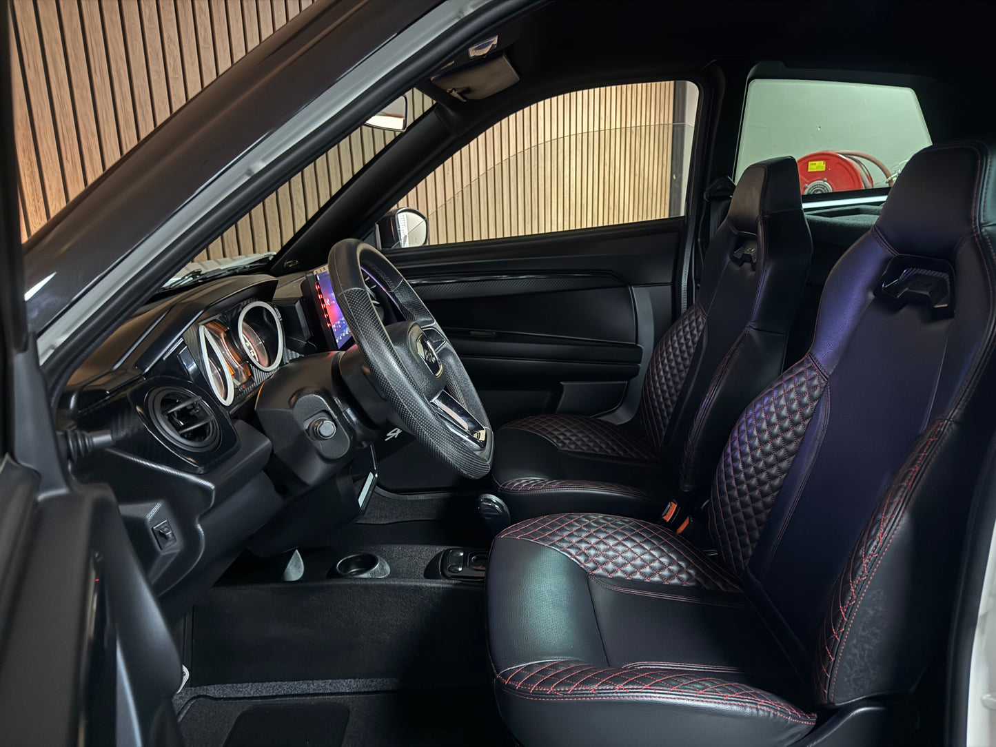 Ligier JS60 Sport Ultimate | Servolenkung | 8 PS leiser DCI Motor | 45 km/h | Rückfahrkamera | Innerhalb 250 KM Kostenlose Lieferung | Mopedauto | Leichtmobile