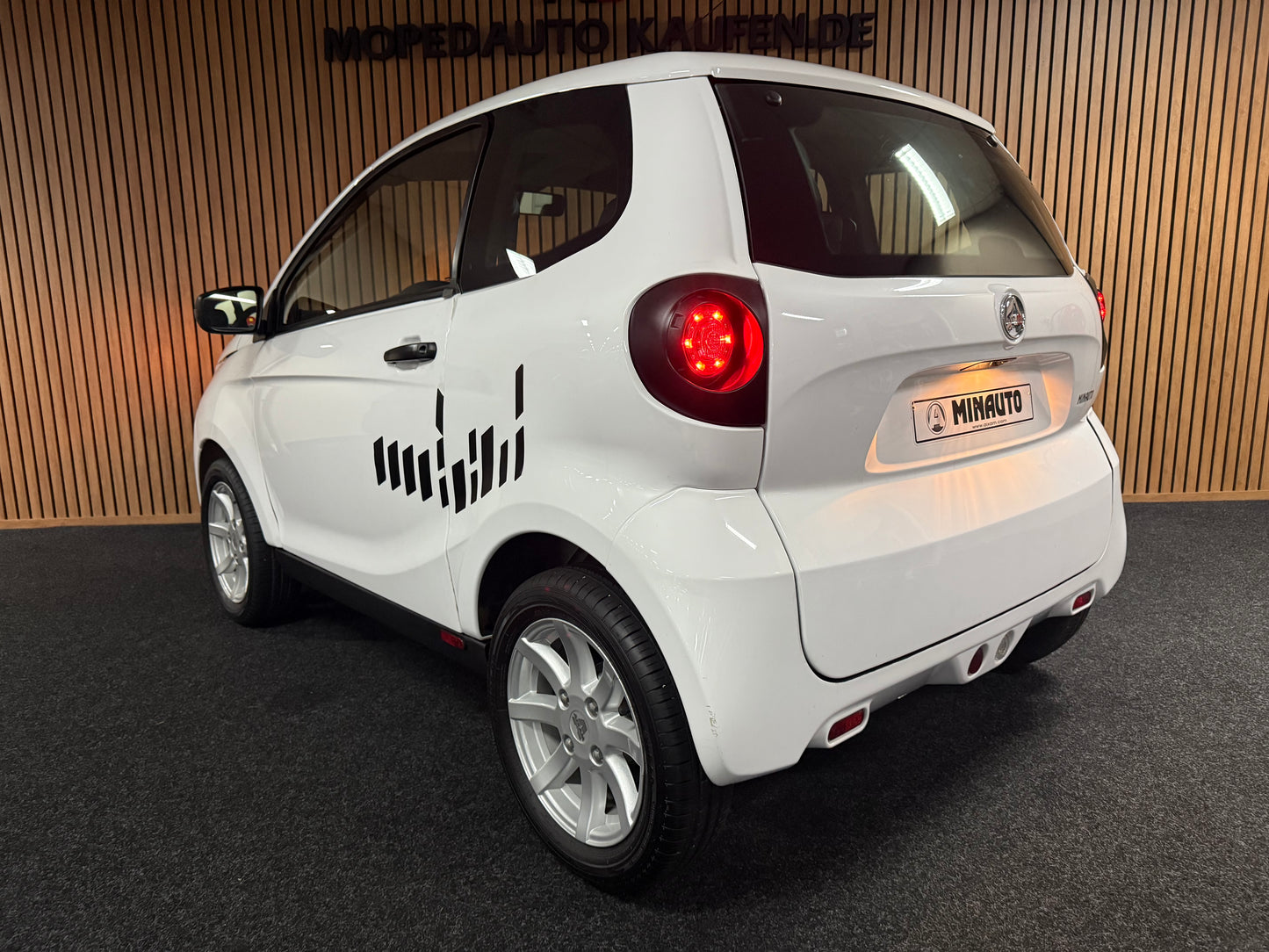 Aixam Minauto Sport 2021 | 3535 KM | 8 PS Motor | 45 km/h | Innerhalb 250 KM Kostenlose Lieferung | Mopedauto | Leichtmobile