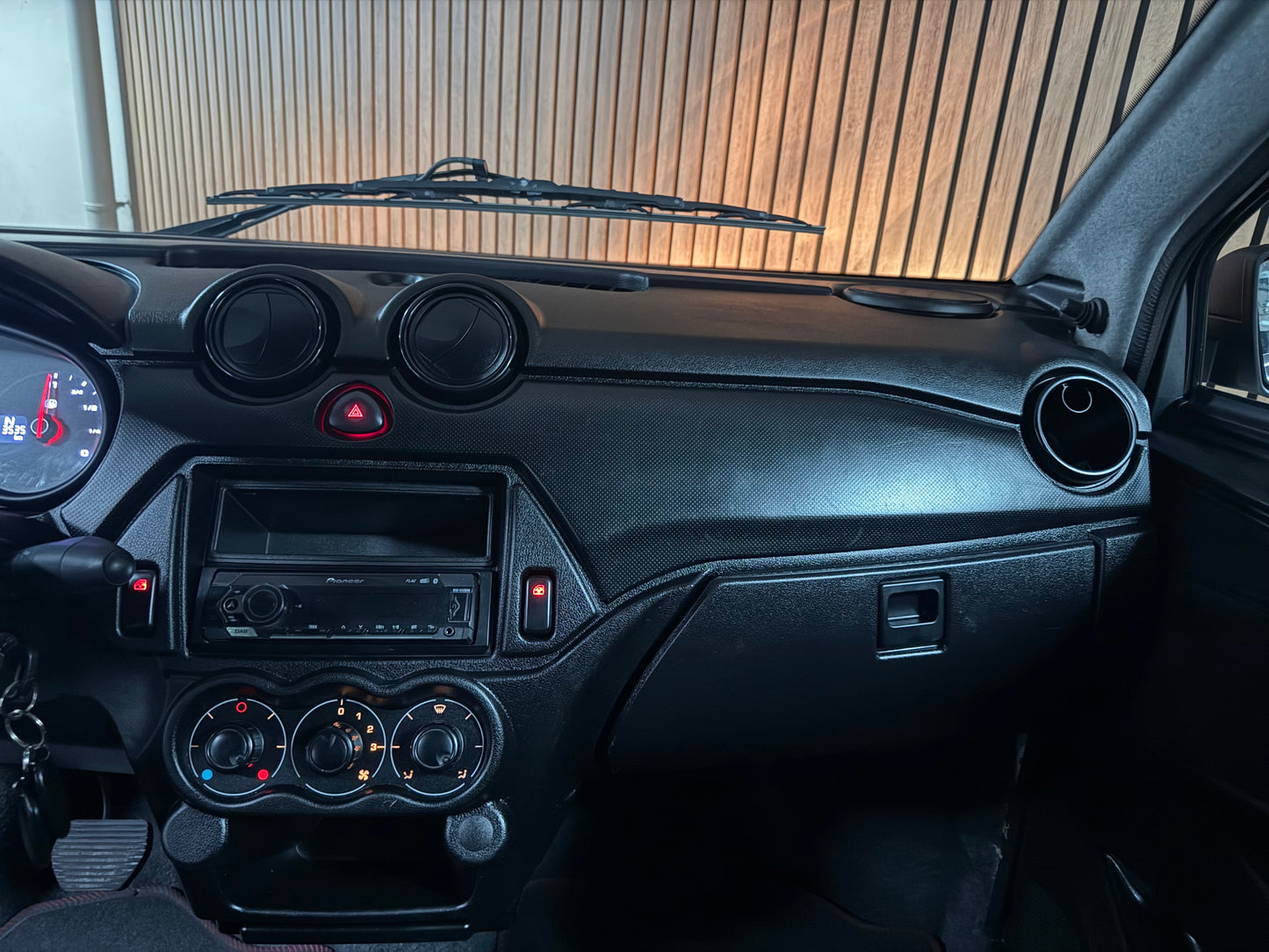 Aixam Minauto Sport 2021 | 3535 KM | 8 PS Motor | 45 km/h | Innerhalb 250 KM Kostenlose Lieferung | Mopedauto | Leichtmobile