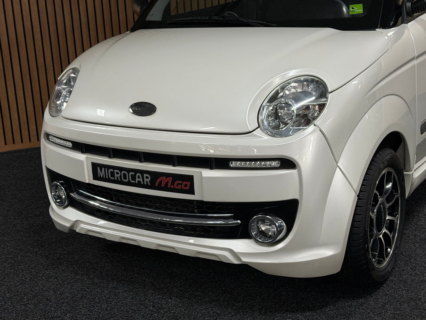 Microcar M.Go Luxe | leiser DCI Motor | 45 km/h | Innerhalb 250 KM Kostenlose Lieferung | Mopedauto | Leichtmobile