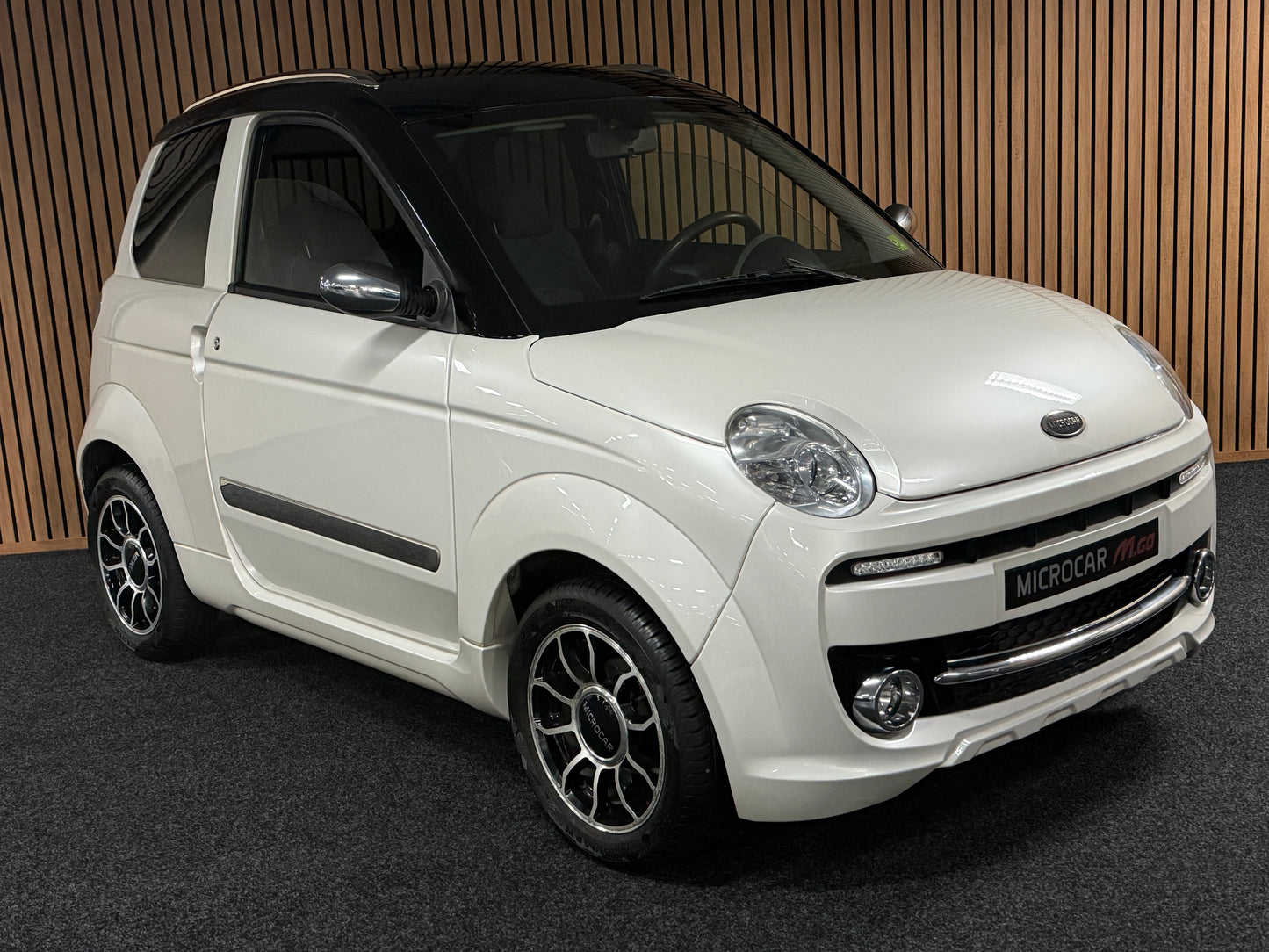 Microcar M.Go Luxe | leiser DCI Motor | 45 km/h | Innerhalb 250 KM Kostenlose Lieferung | Mopedauto | Leichtmobile