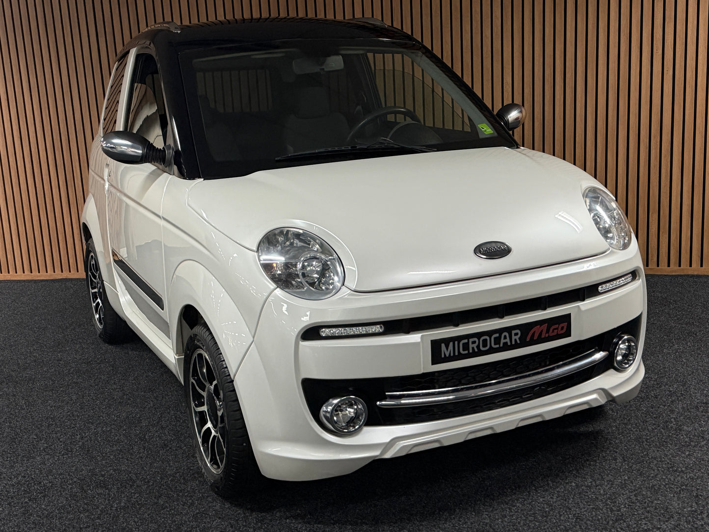 Microcar M.Go Luxe | leiser DCI Motor | 45 km/h | Innerhalb 250 KM Kostenlose Lieferung | Mopedauto | Leichtmobile