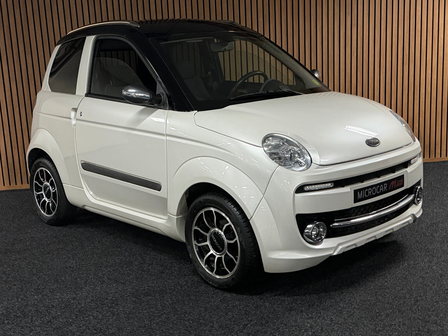 Microcar M.Go Luxe | leiser DCI Motor | 45 km/h | Innerhalb 250 KM Kostenlose Lieferung | Mopedauto | Leichtmobile