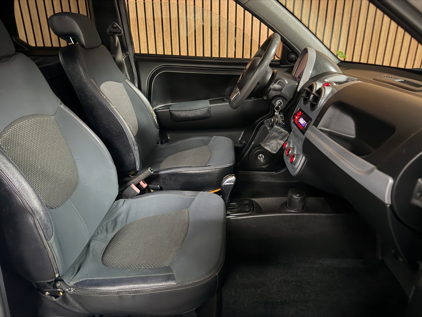 Microcar M.Go Luxe | leiser DCI Motor | 45 km/h | Innerhalb 250 KM Kostenlose Lieferung | Mopedauto | Leichtmobile