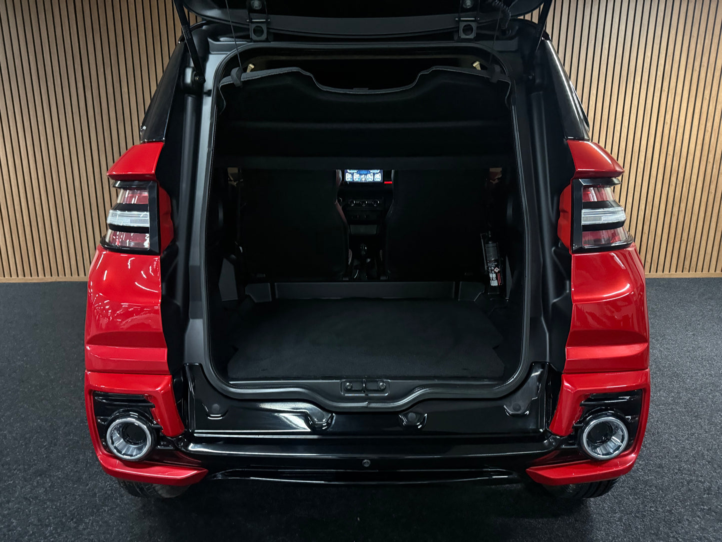 Ligier JS60 Sport Ultimate 2023 | 2149 KM | Servolenkung | 8 PS leiser DCI Motor | 45 km/h | Rückfahrkamera | Innerhalb 250 KM Kostenlose Lieferung | Mopedauto | Leichtmobile