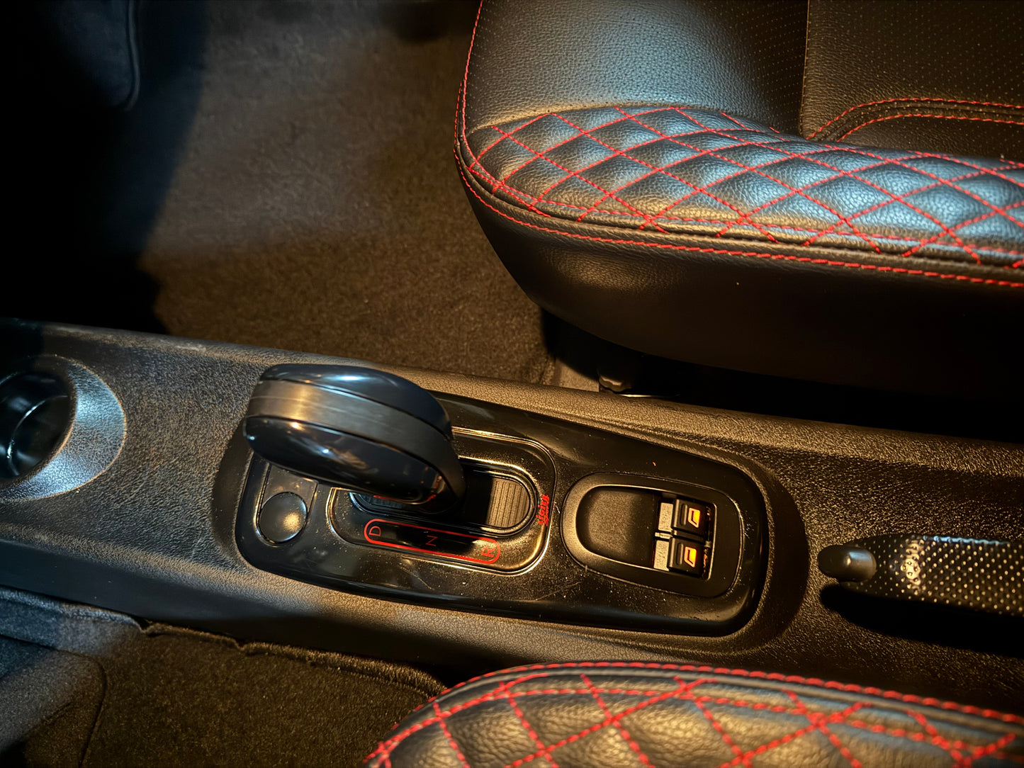 Ligier JS60 Sport Ultimate 2023 | 2149 KM | Servolenkung | 8 PS leiser DCI Motor | 45 km/h | Rückfahrkamera | Innerhalb 250 KM Kostenlose Lieferung | Mopedauto | Leichtmobile