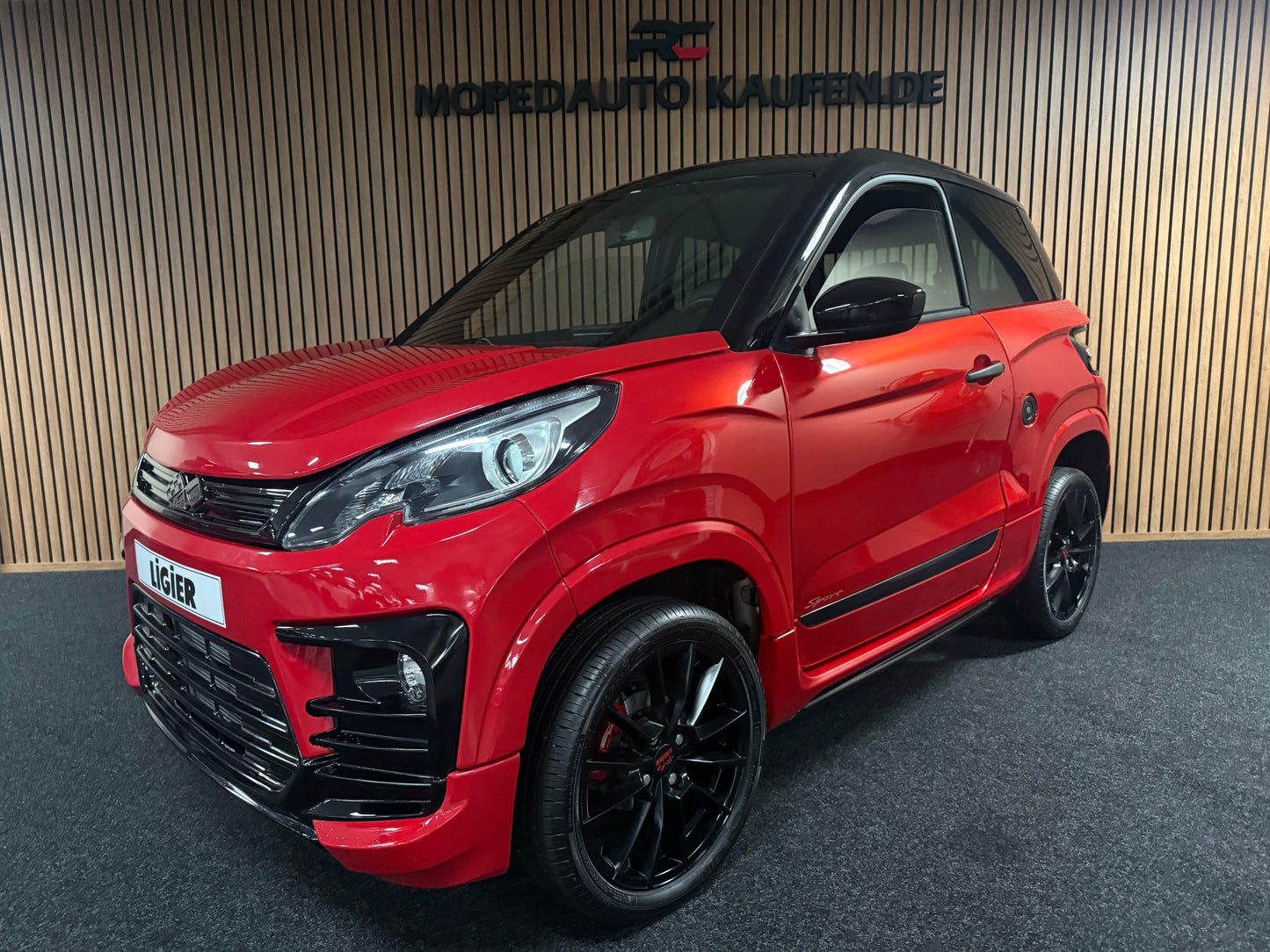 Ligier JS60 Sport Ultimate 2023 | 2149 KM | Servolenkung | 8 PS leiser DCI Motor | 45 km/h | Rückfahrkamera | Innerhalb 250 KM Kostenlose Lieferung | Mopedauto | Leichtmobile