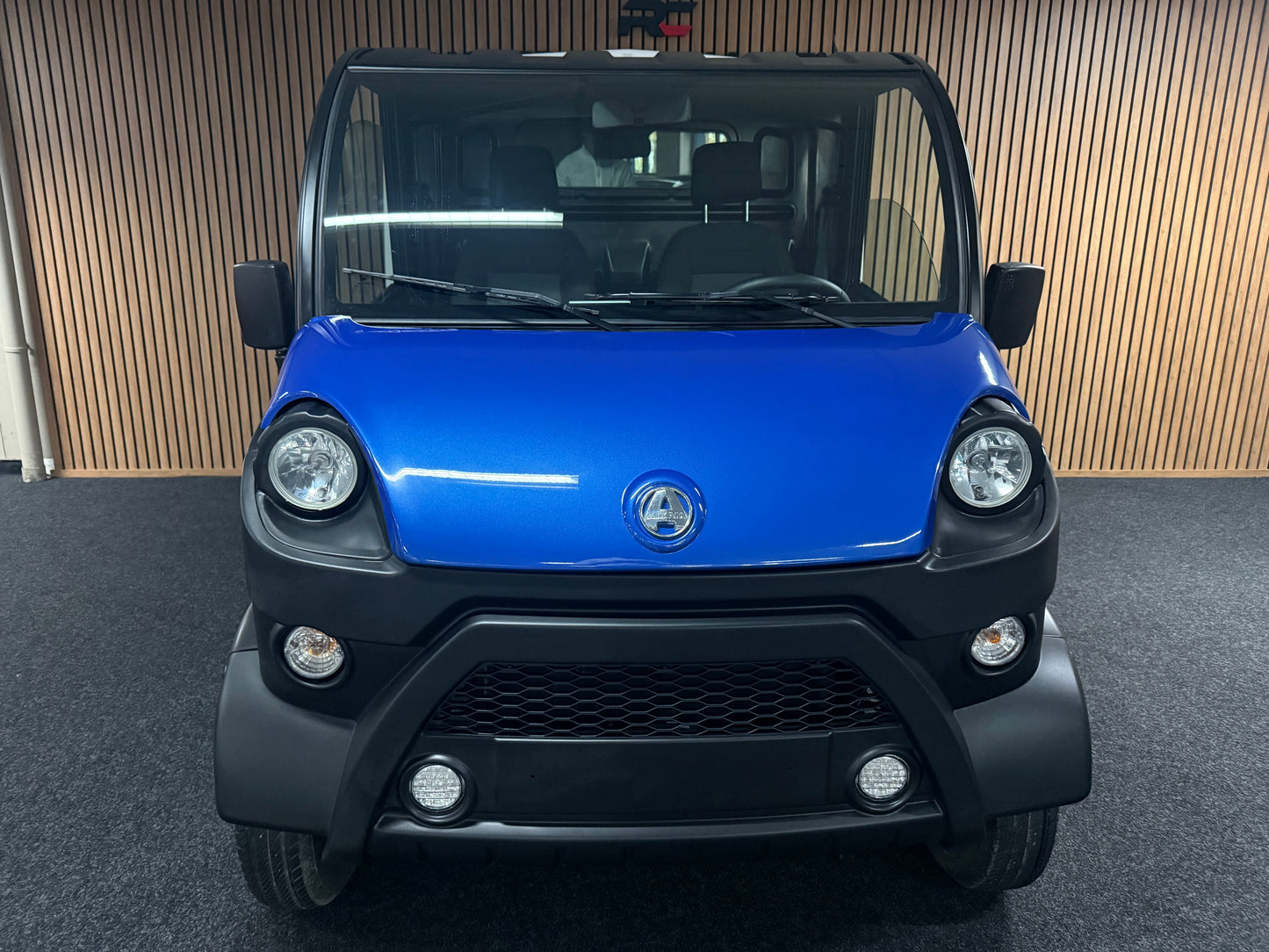 Aixam D-Truck Mega Kastenwagen 2024 |  | 8 PS Kubota Motor | Rückfahrkamera | 45 km/h | Rückfahrkamera | Innerhalb 250 KM Kostenlose Lieferung | Mopedauto | Leichtmobile