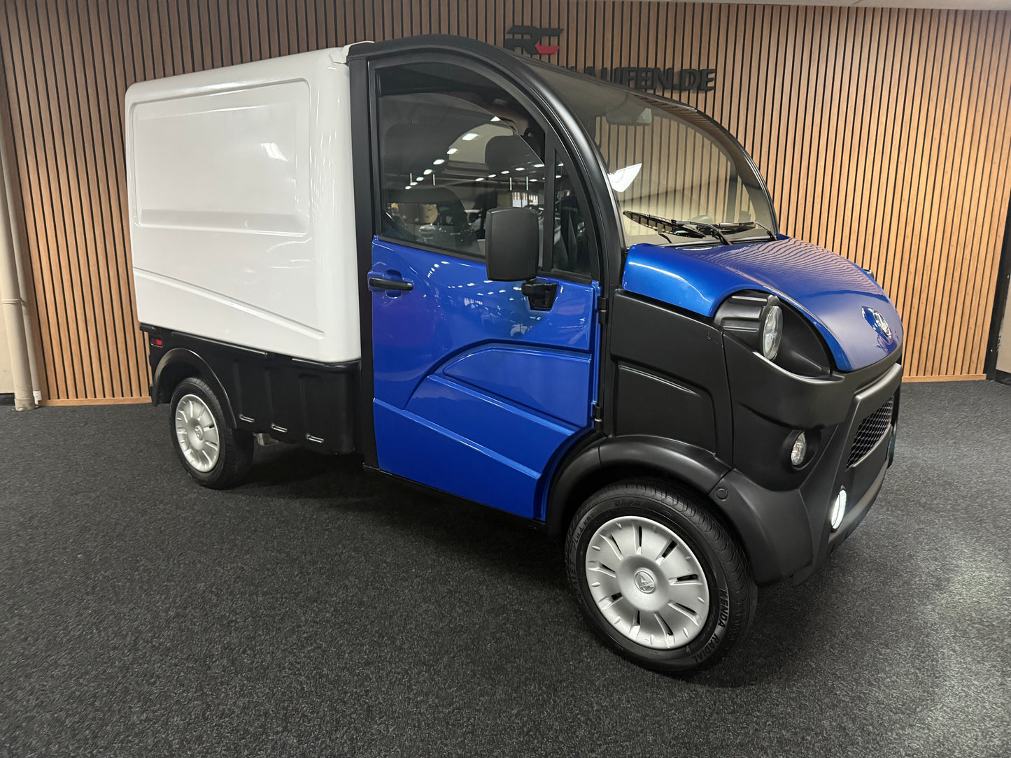 Aixam D-Truck Mega Kastenwagen 2024 |  | 8 PS Kubota Motor | Rückfahrkamera | 45 km/h | Rückfahrkamera | Innerhalb 250 KM Kostenlose Lieferung | Mopedauto | Leichtmobile