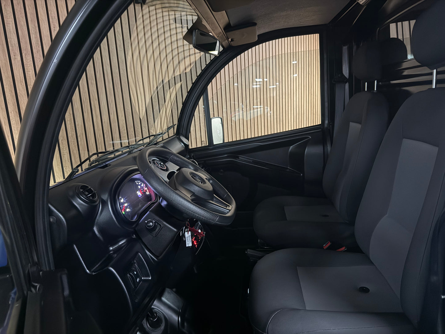 Aixam D-Truck Mega Kastenwagen 2024 |  | 8 PS Kubota Motor | Rückfahrkamera | 45 km/h | Rückfahrkamera | Innerhalb 250 KM Kostenlose Lieferung | Mopedauto | Leichtmobile