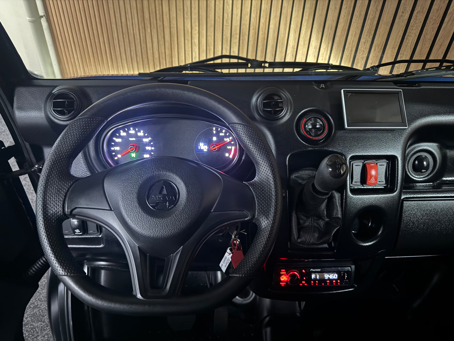 Aixam D-Truck Mega Kastenwagen 2024 |  | 8 PS Kubota Motor | Rückfahrkamera | 45 km/h | Rückfahrkamera | Innerhalb 250 KM Kostenlose Lieferung | Mopedauto | Leichtmobile