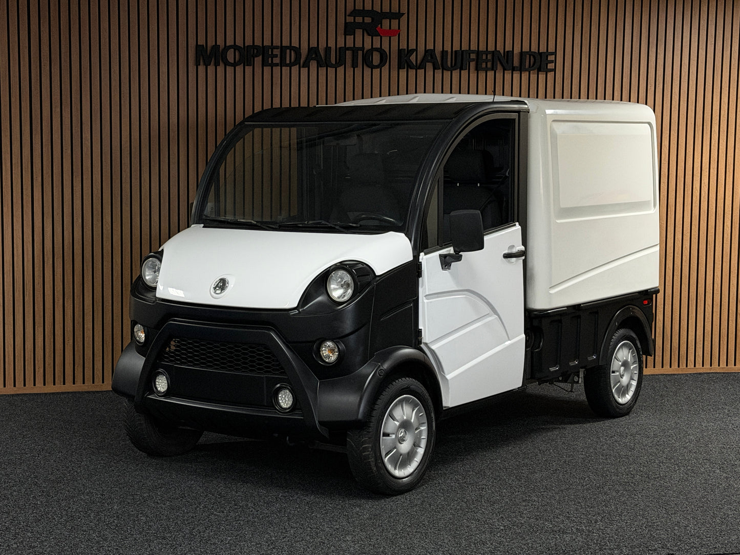 Aixam D-Truck Kastenwagen | 8 PS Motor | 45 km/h | Innerhalb 250 KM Kostenlose Lieferung | Mopedauto | Leichtmobile