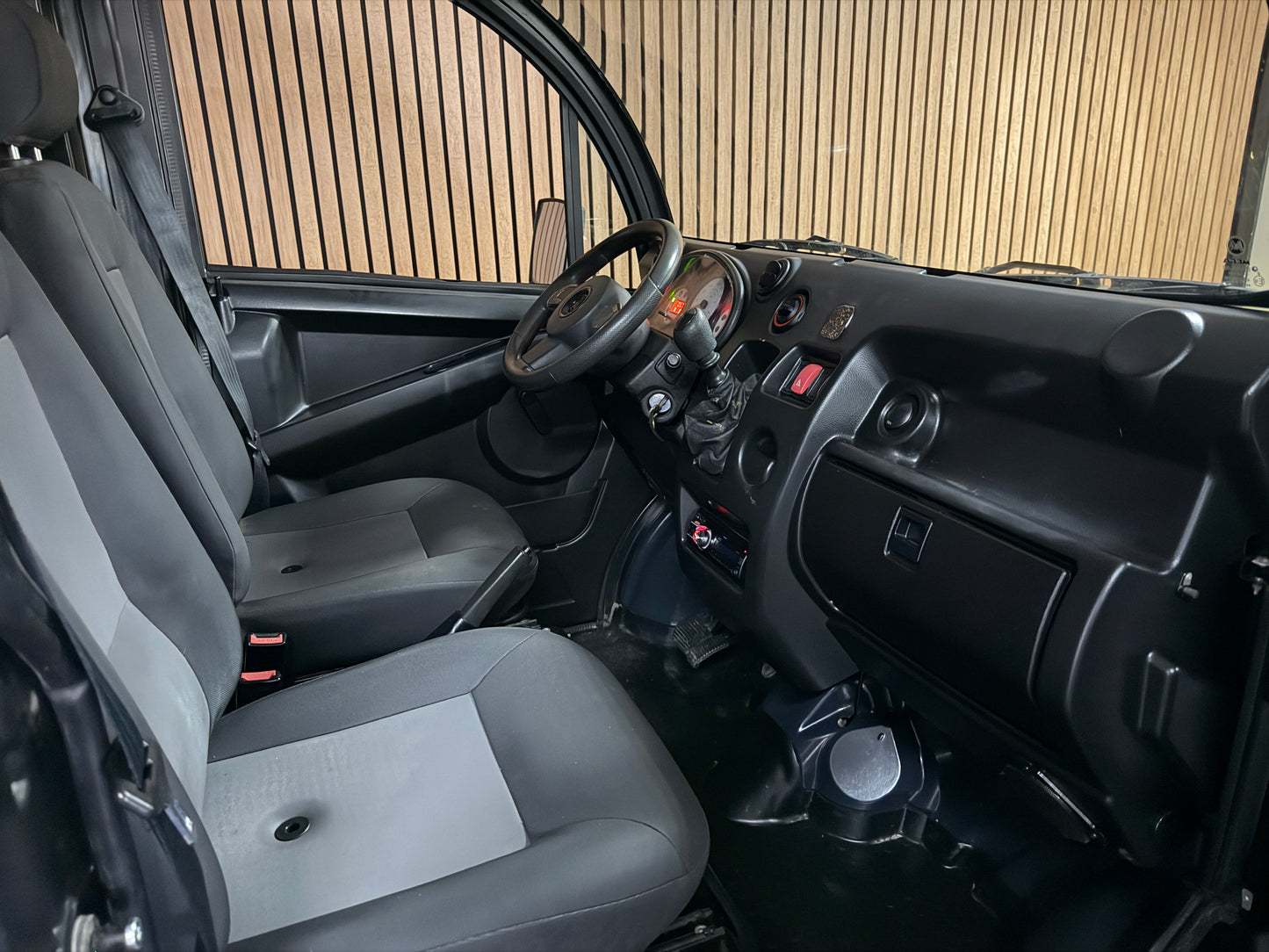 Aixam D-Truck Kastenwagen | 8 PS Motor | 45 km/h | Innerhalb 250 KM Kostenlose Lieferung | Mopedauto | Leichtmobile