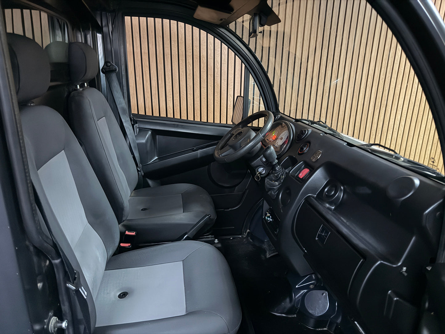 Aixam D-Truck Kastenwagen | 8 PS Motor | 45 km/h | Innerhalb 250 KM Kostenlose Lieferung | Mopedauto | Leichtmobile