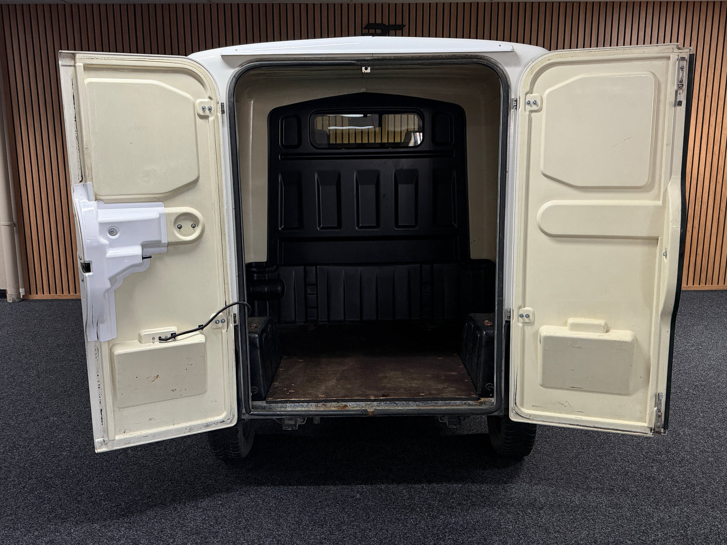 Aixam D-Truck Kastenwagen | 8 PS Motor | 45 km/h | Innerhalb 250 KM Kostenlose Lieferung | Mopedauto | Leichtmobile