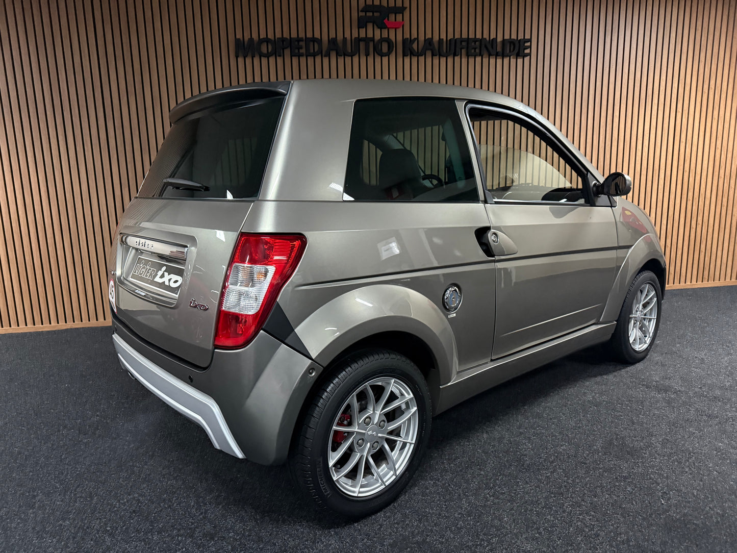 Ligier Ixo Sport | leiser DCI Motor | 45 km/h | Innerhalb 250 KM Kostenlose Lieferung | Mopedauto | Leichtmobile