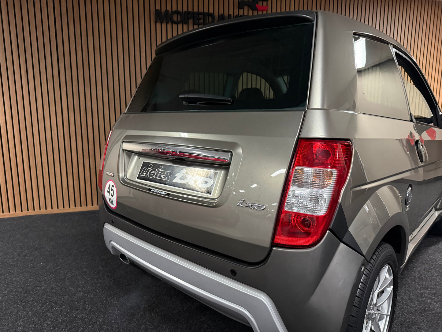 Ligier Ixo Sport | leiser DCI Motor | 45 km/h | Innerhalb 250 KM Kostenlose Lieferung | Mopedauto | Leichtmobile