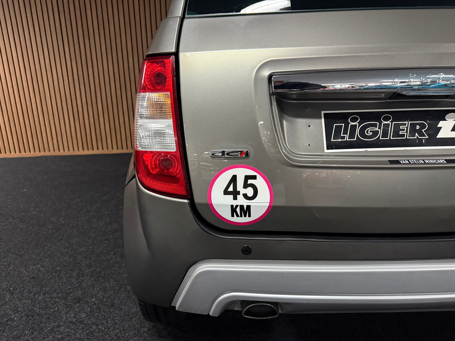 Ligier Ixo Sport | leiser DCI Motor | 45 km/h | Innerhalb 250 KM Kostenlose Lieferung | Mopedauto | Leichtmobile