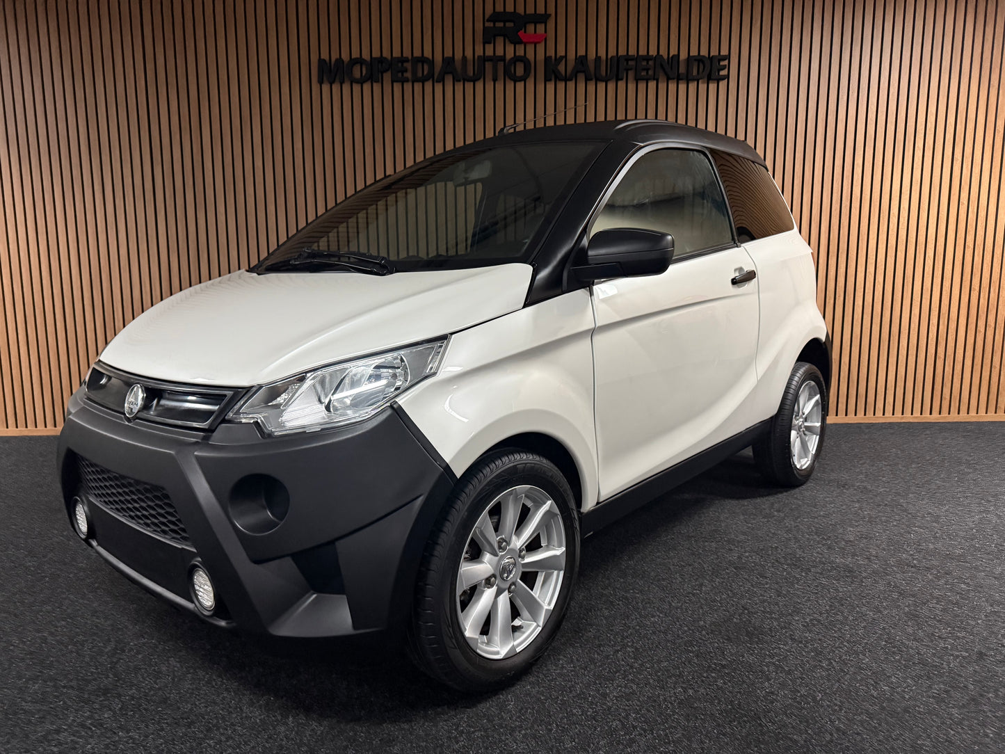 Aixam Crossline XXL | 8 PS Kubota 45 km/h | Innerhalb 250 KM Kostenlose Lieferung | Mopedauto | Leichtmobile