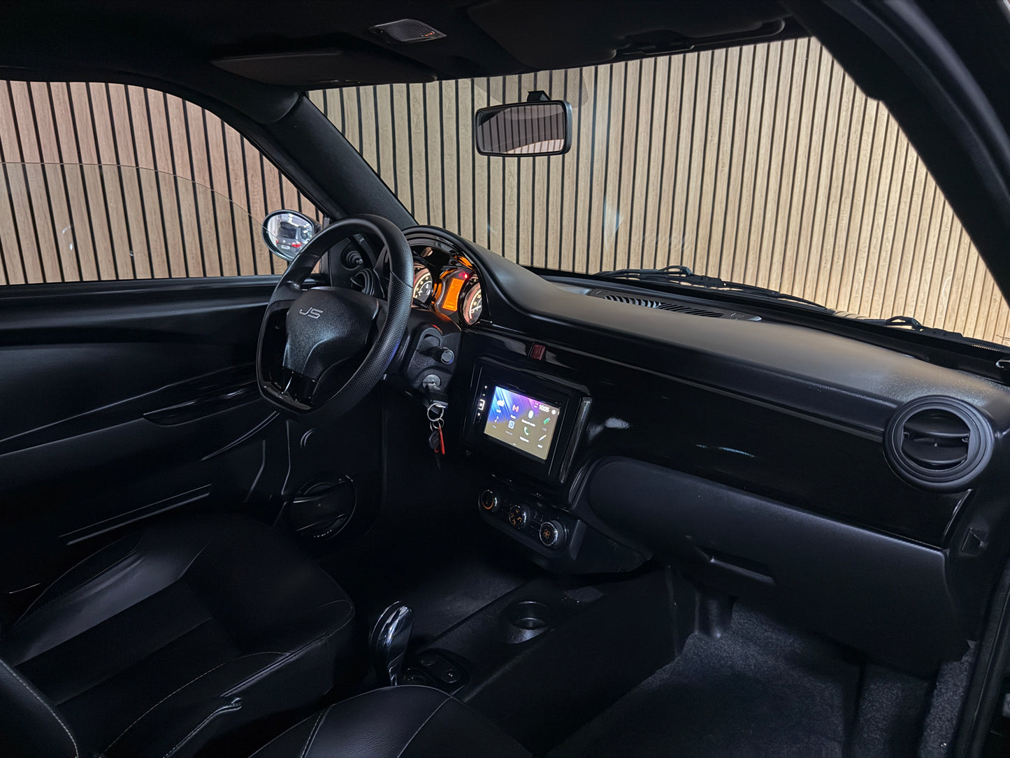 Ligier JS50 Sport | Servo | KLIMA !! | Apple Carplay / Black on Black | 8 PS leiser DCI Motor | 45 km/h | Innerhalb 250 KM Kostenlose Lieferung | Mopedauto | Leichtmobile