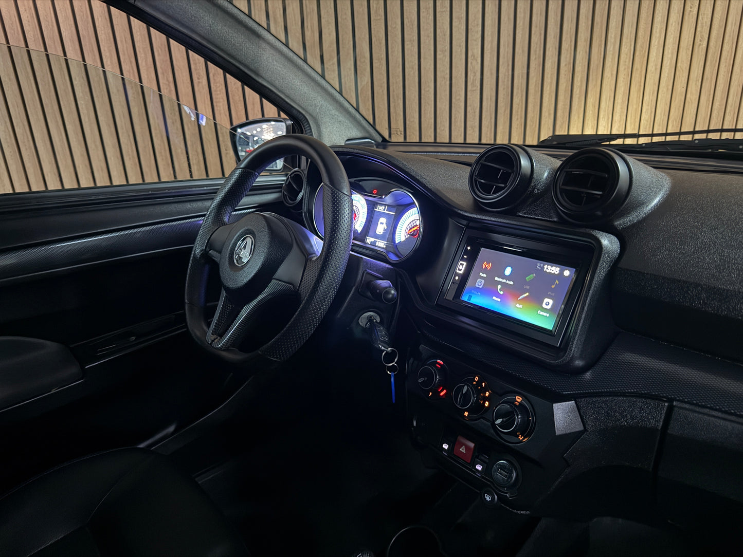 Aixam GTO Sport Weiß | 8 PS Kubota Motor | 45 km/h | Rückfahrkamera / Apple Carplay / Blaue Sicherheitsgurte / GTO Sportsitze | Innerhalb 250 KM Kostenlose Lieferung | Mopedauto | Leichtmobile
